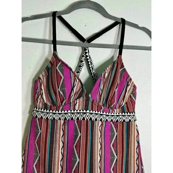 Title Nine Tankini 32C Pink Zig Zag Removable Pads Racerback Swim Top/Surf - Picture 1 of 7